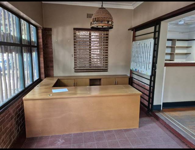 BUSINESS PROPERTY TO RENT IN MENLO PARK